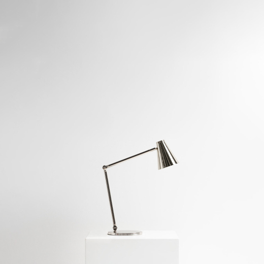Nelly joint table lamp Tosconova in galvanic finish colour Nickel front lamp off