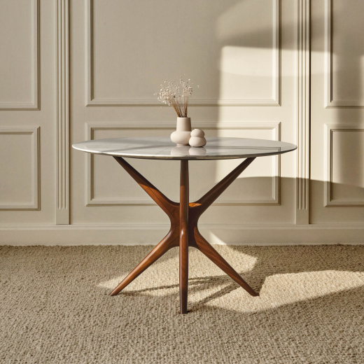 Tazio table