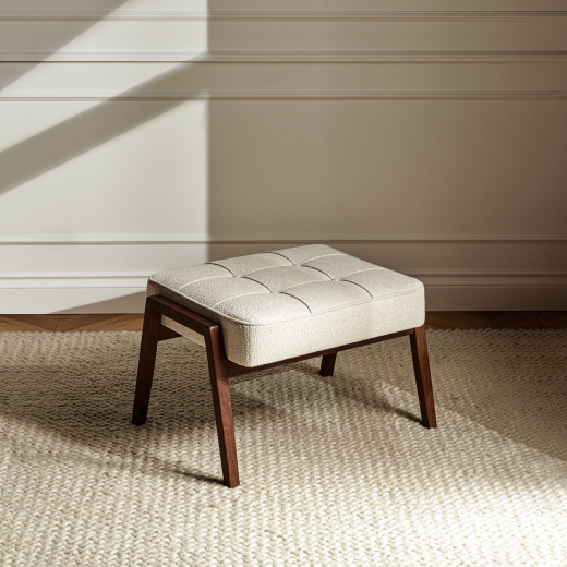 Victoria pouf Tosconova upholstery Giglio L01 threequarter