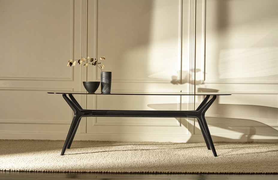 Zoe glossy table