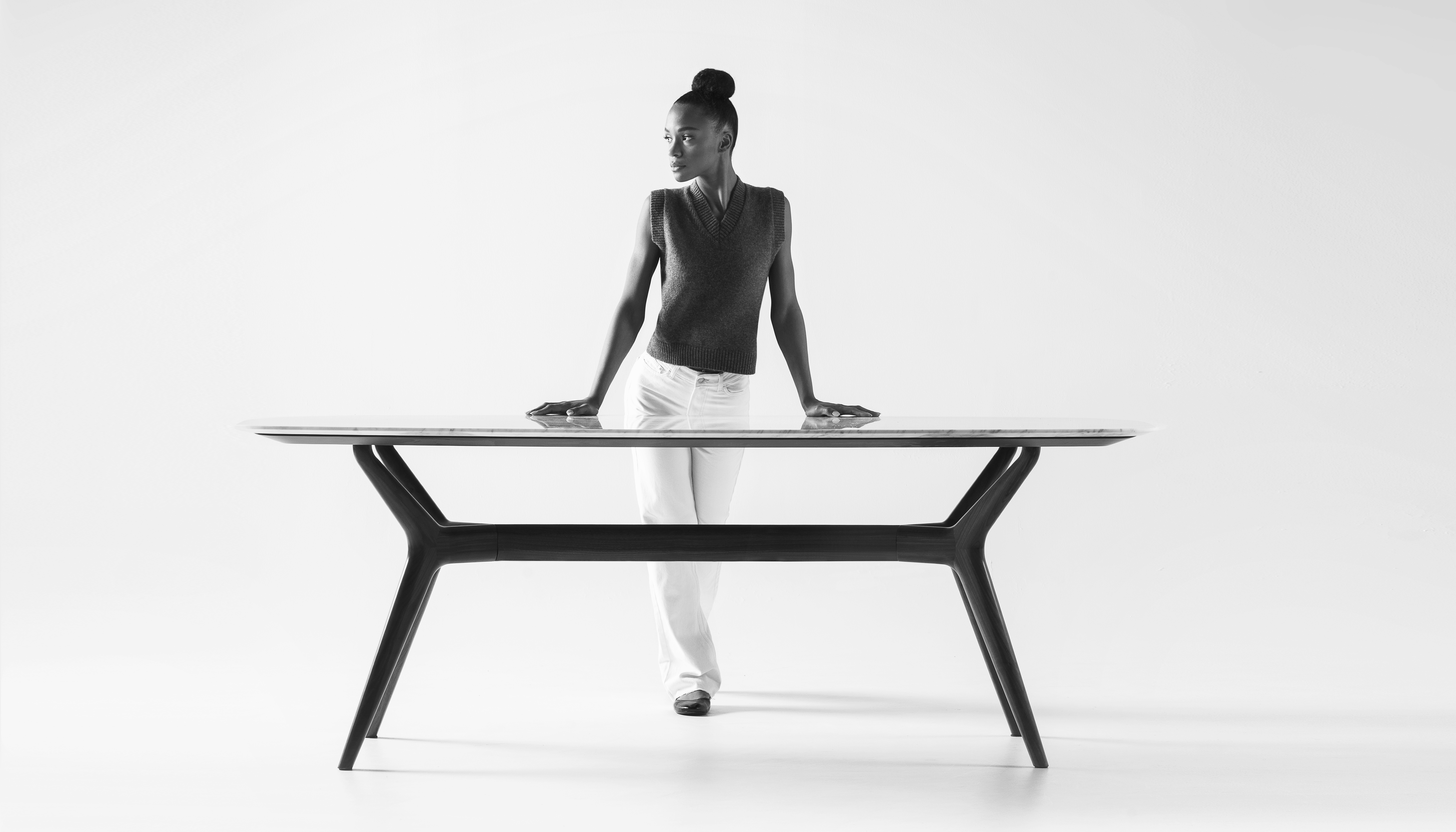 Zoe table with Carrara marble