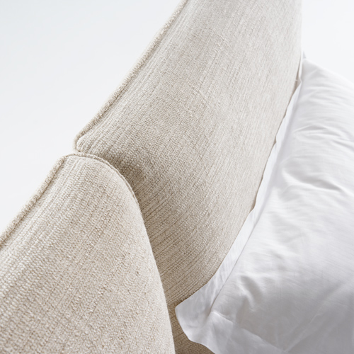 Fiesole bed in Salinger I01 upholstery